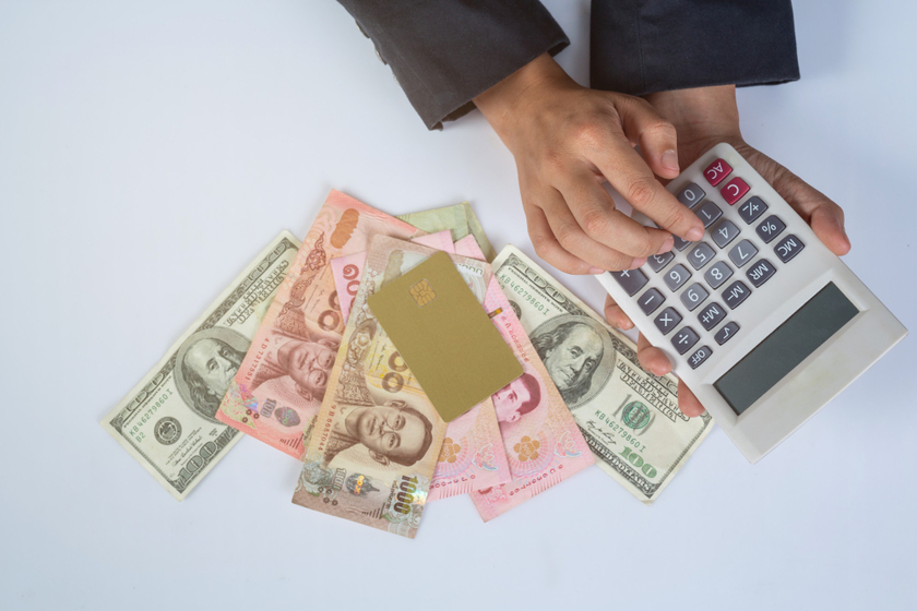 money-Baht-kz-2.jpg