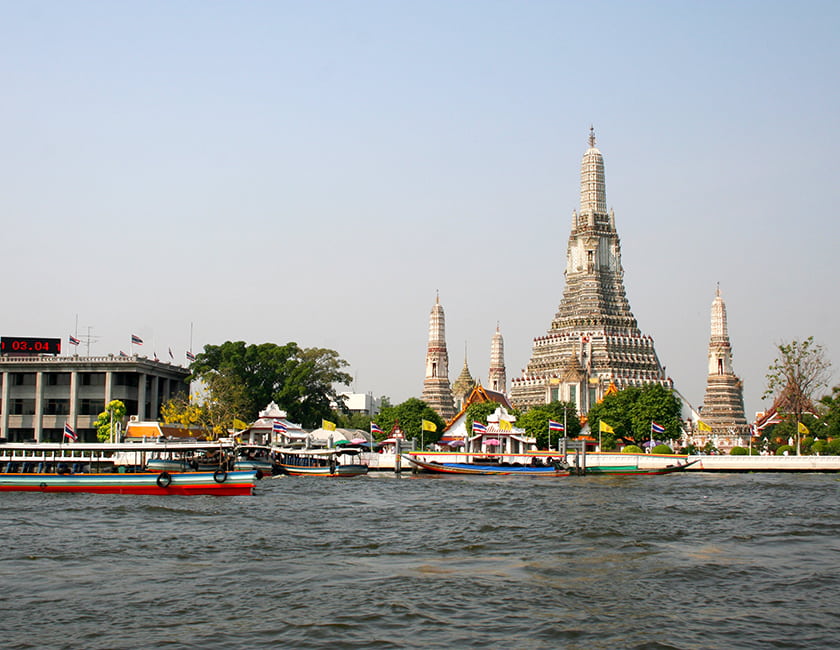Храм Восходящего Солнца wat-arun-min.jpg